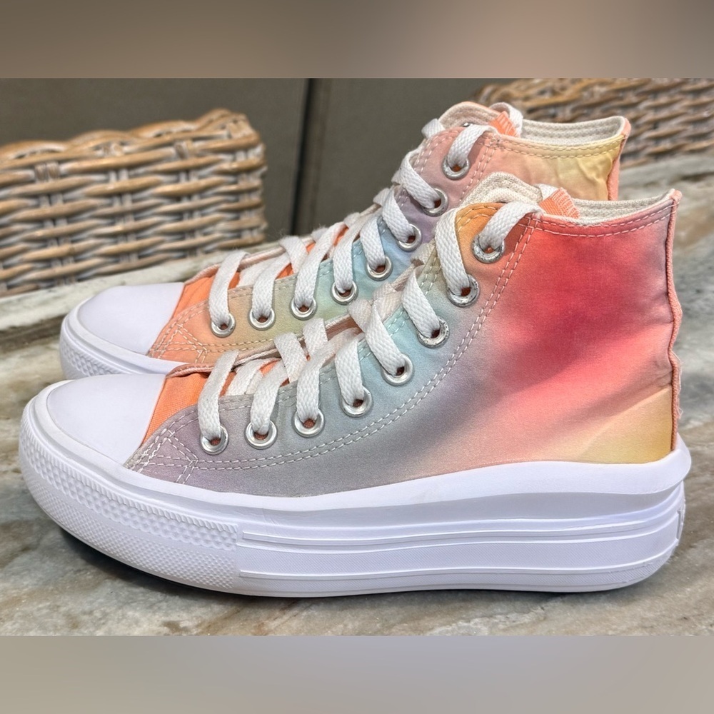Kids CONVERSE Chuck Taylor All Star Platform rainbow ombré sneakers- Size 3.5 - Picture 3 of 8